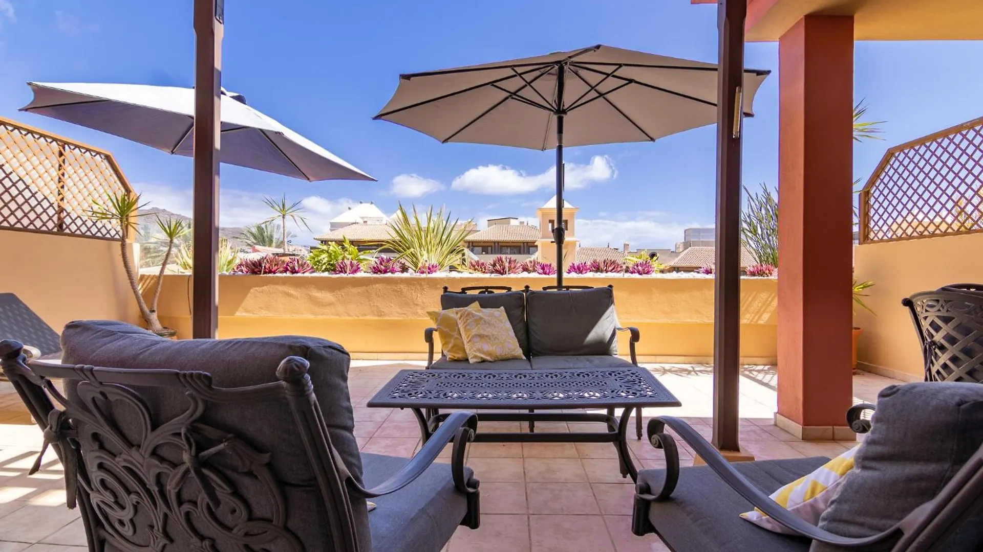 Terrazas Del Duque II Hideaway location